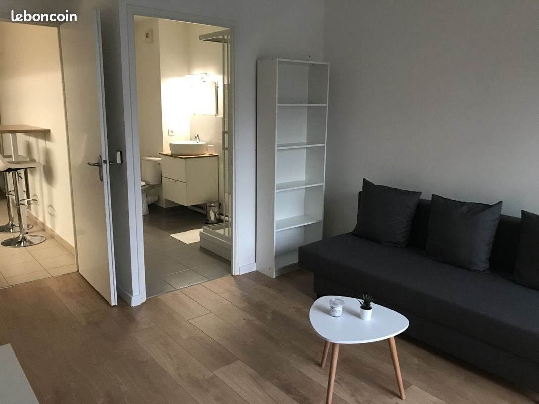 Appartement à louer, 28m², Evry