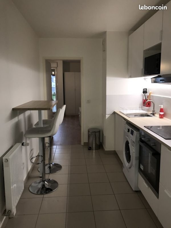 Appartement à louer, 28m², Evry