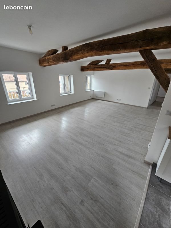 Appartement à louer, 82m², Wassy