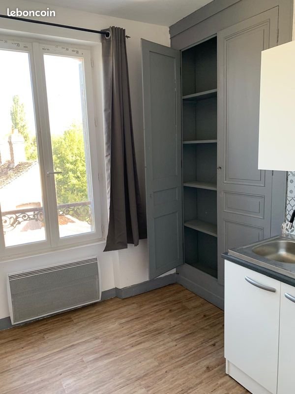 Appartement à louer, 22m², Courtenay