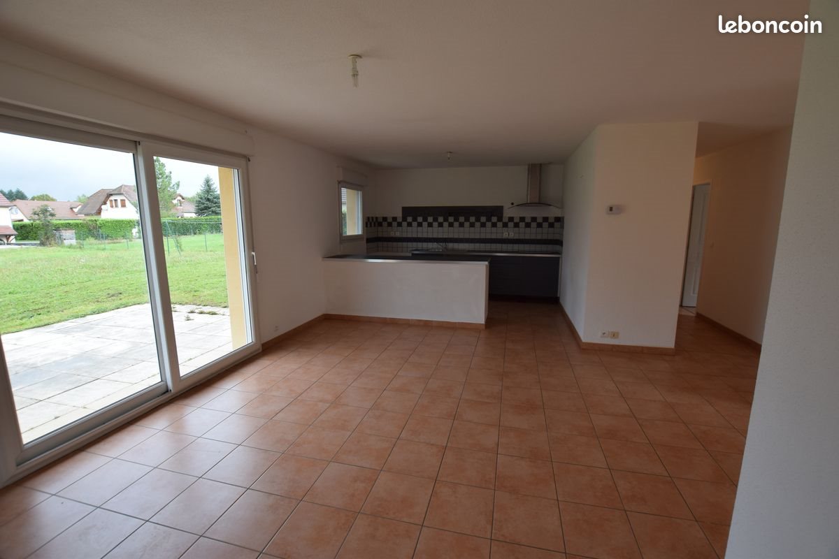 Maison à louer, 100m², Domblans