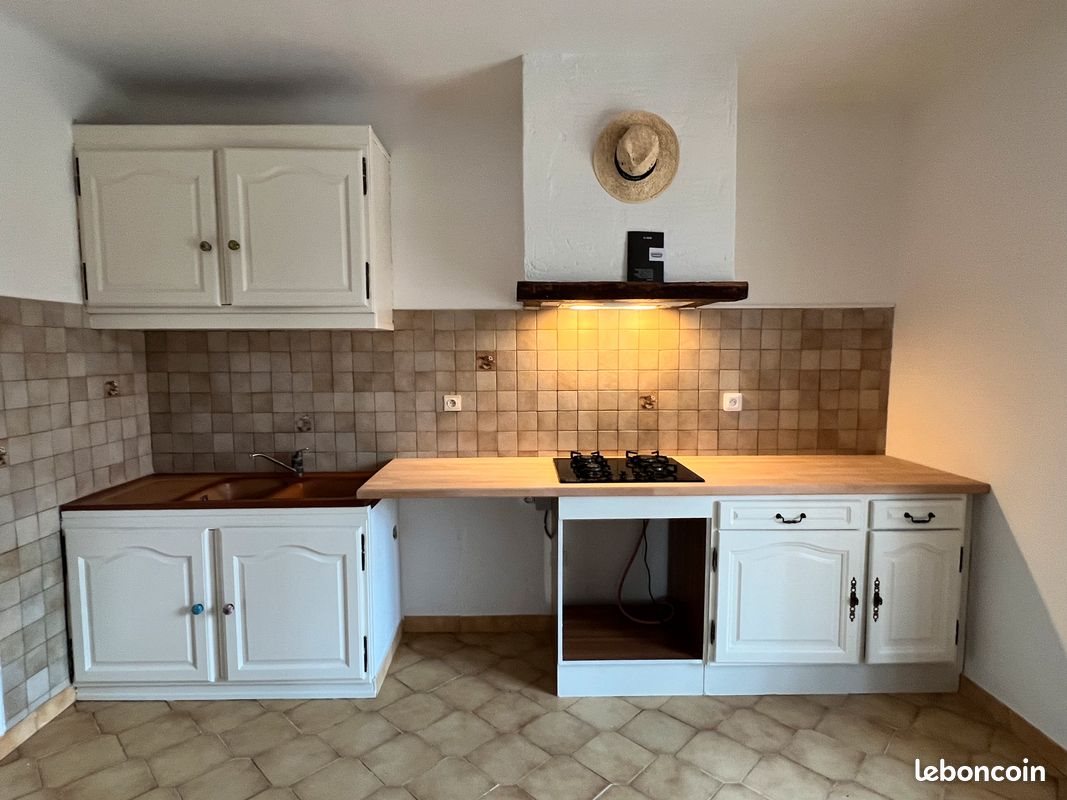 Maison à louer, 90m², Eyragues