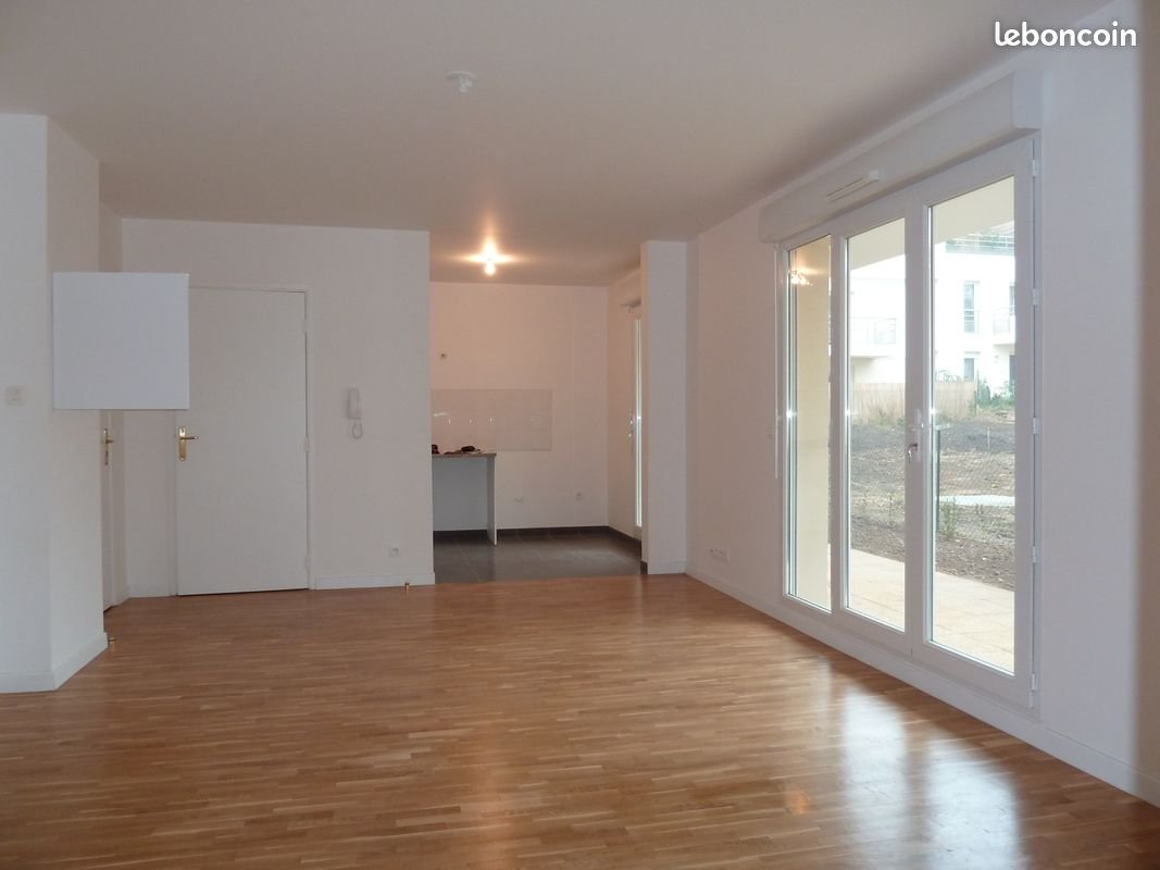 Appartement à louer, 45m², Evry