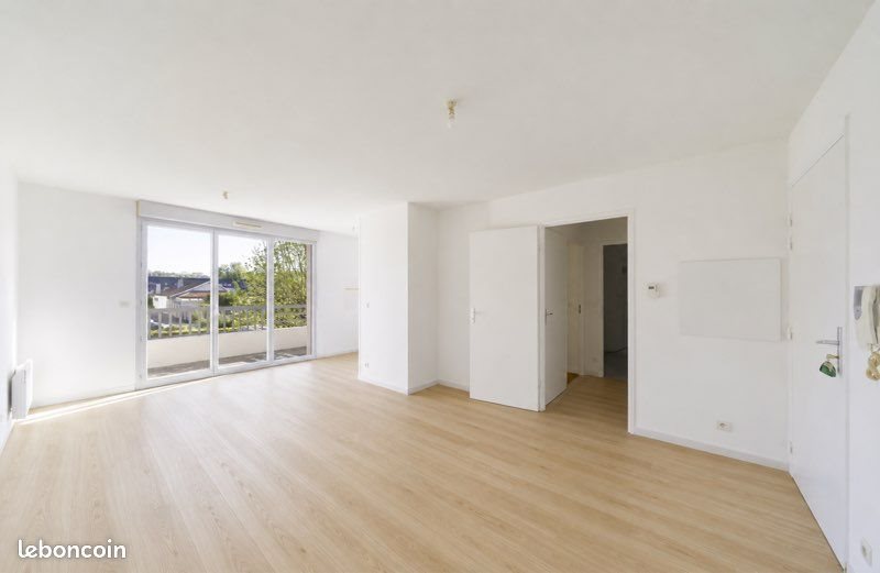 Appartement à louer, 45m², Lons