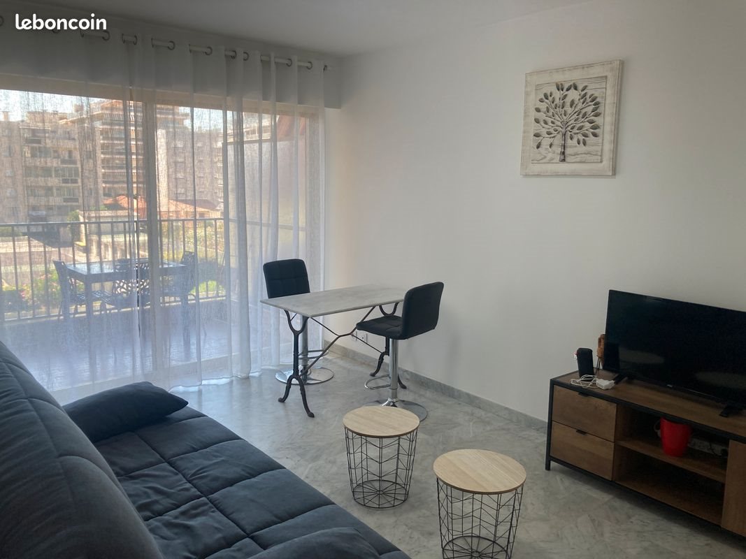 Appartement à louer, 25m², Antibes