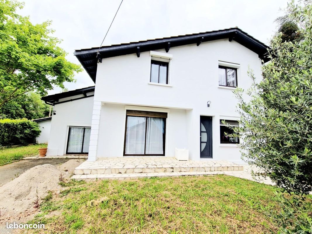 Maison à vendre, 170m², Bias