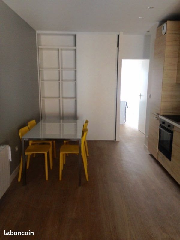 Appartement à louer, 63m², Belleville