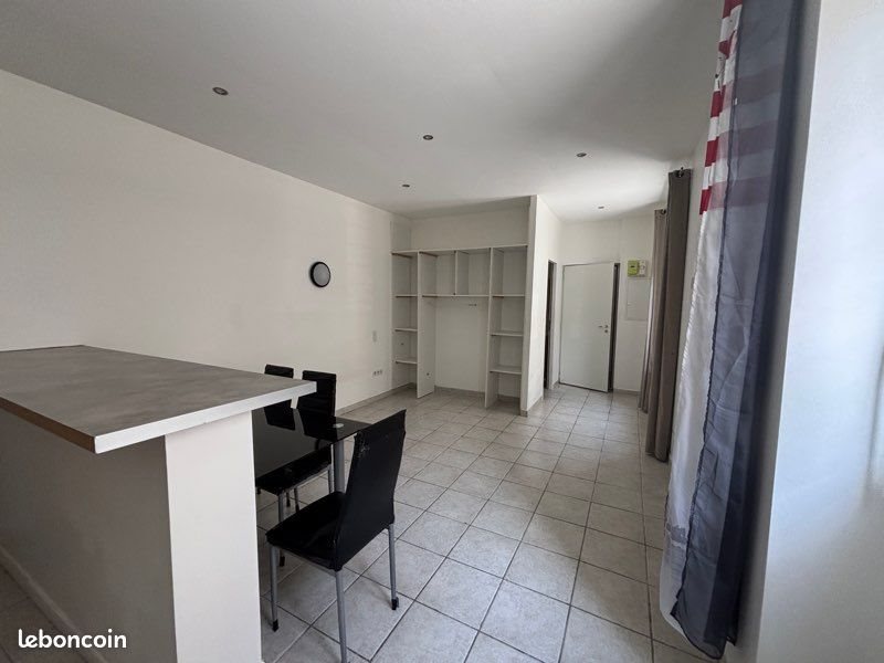 Appartement à louer, 35m², Lézignan-Corbières