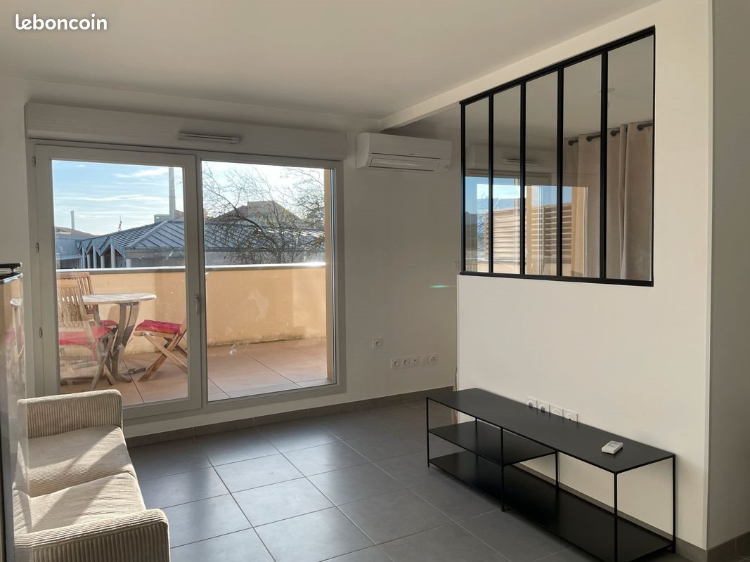 Appartement à louer, 32m², Meyreuil