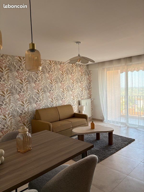 Appartement à louer, 30m², Grasse