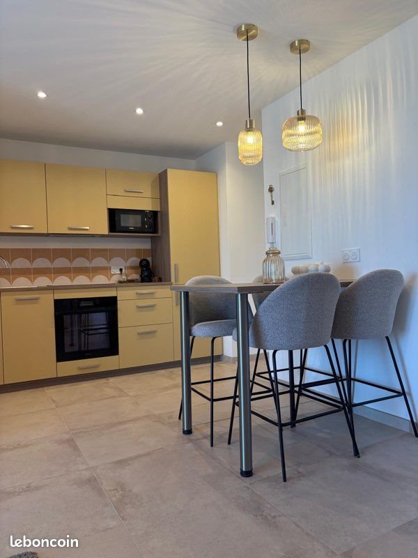 Appartement à louer, 30m², Grasse