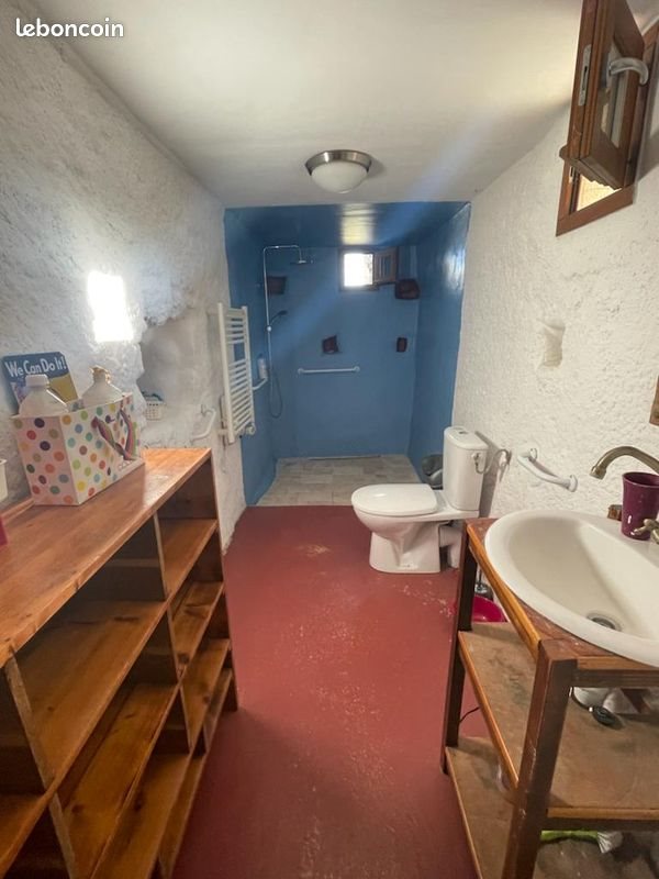 Maison à louer, 70m², Lussas