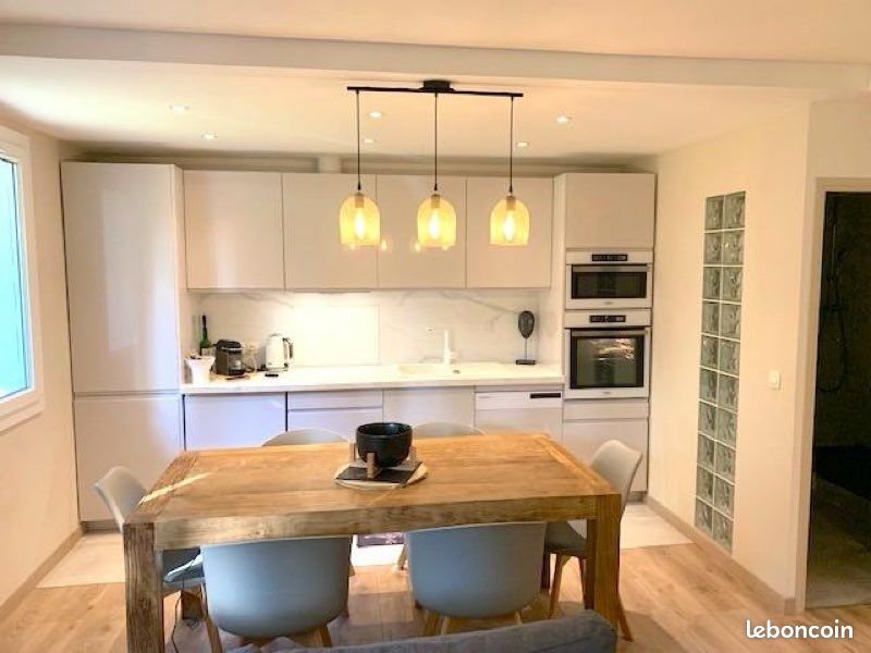 Appartement à louer, 57m², Marseille 8ème