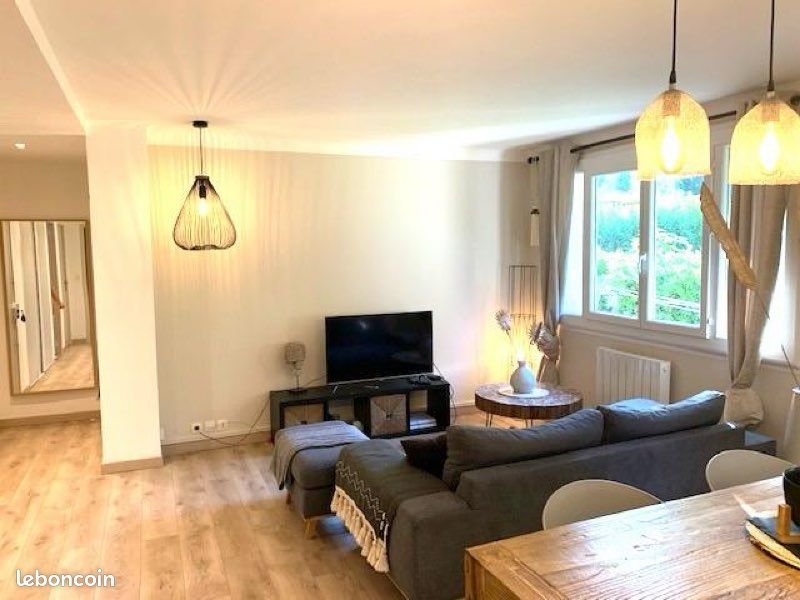 Appartement à louer, 57m², Marseille 8ème