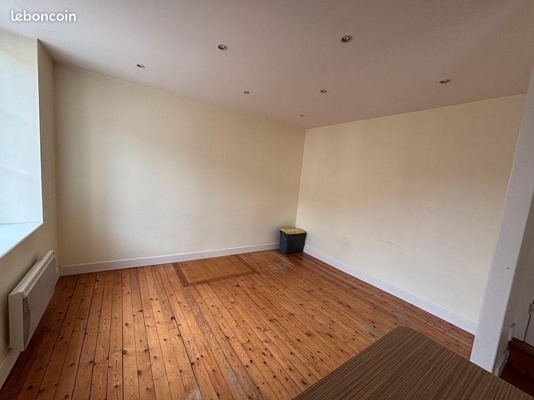Appartement à louer, 45m², Chauffailles