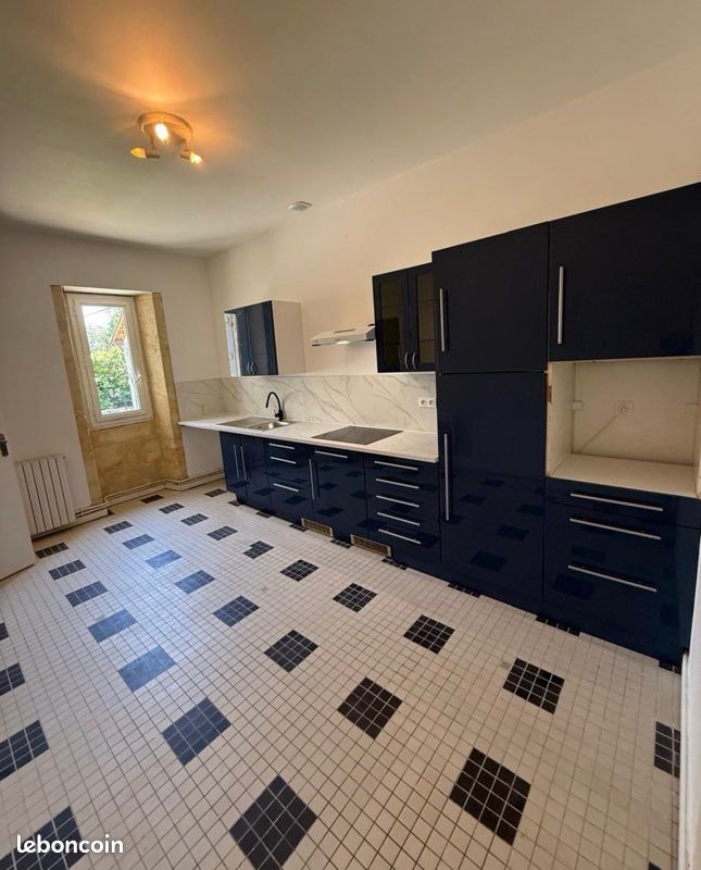 Maison à louer, 160m², Prignac-et-Marcamps