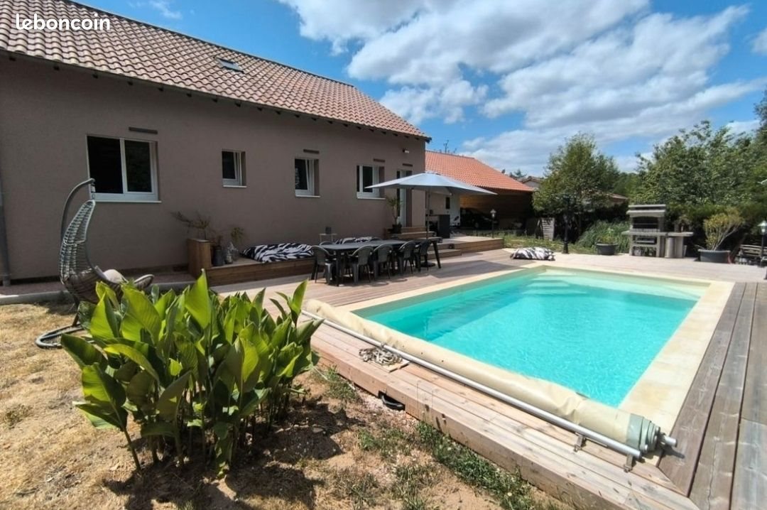 Maison à vendre, 135m², Busserolles