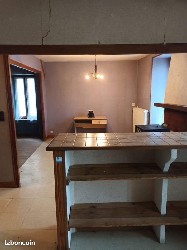 Maison à vendre, 200m², Bourg-Lastic