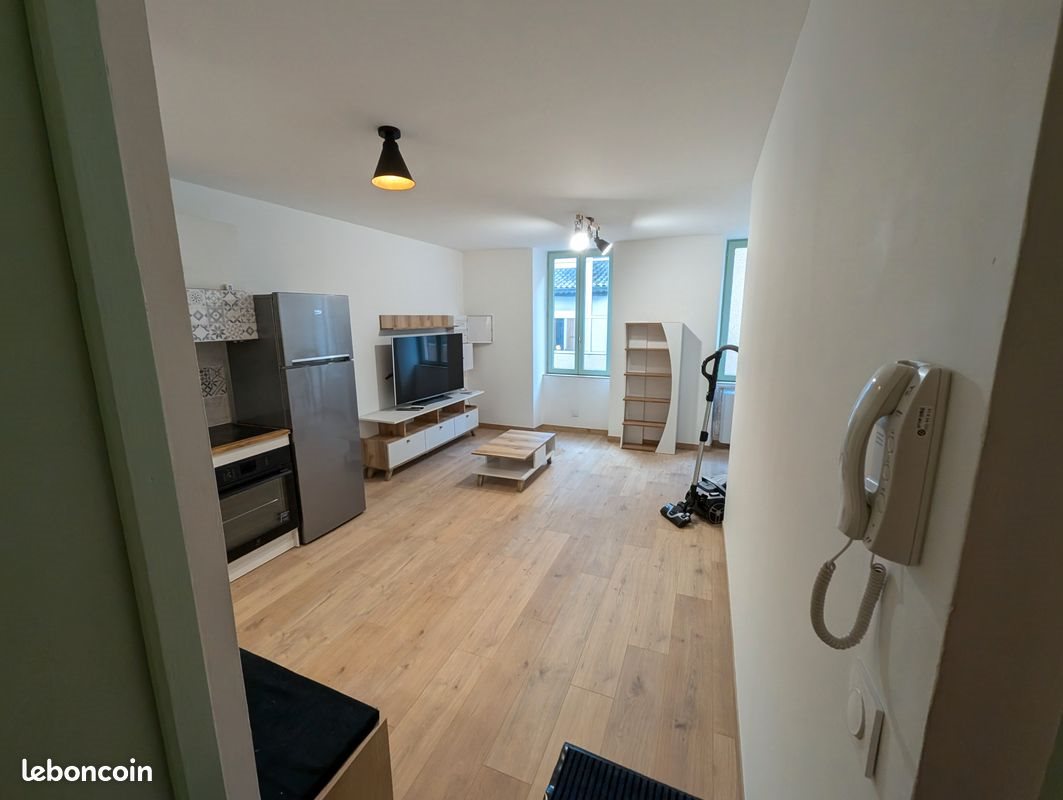 Appartement à louer, 40m², Privas