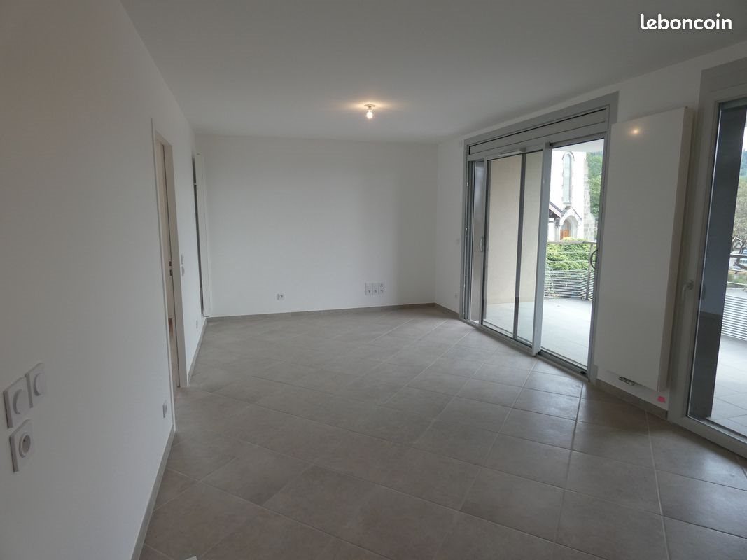 Appartement à louer, 45m², Lucinges