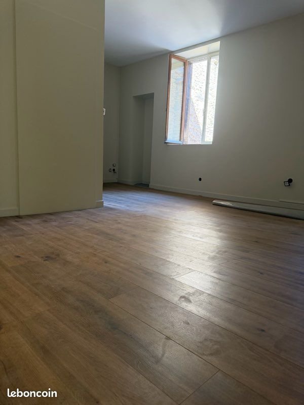 Appartement à louer, 90m², Buxy