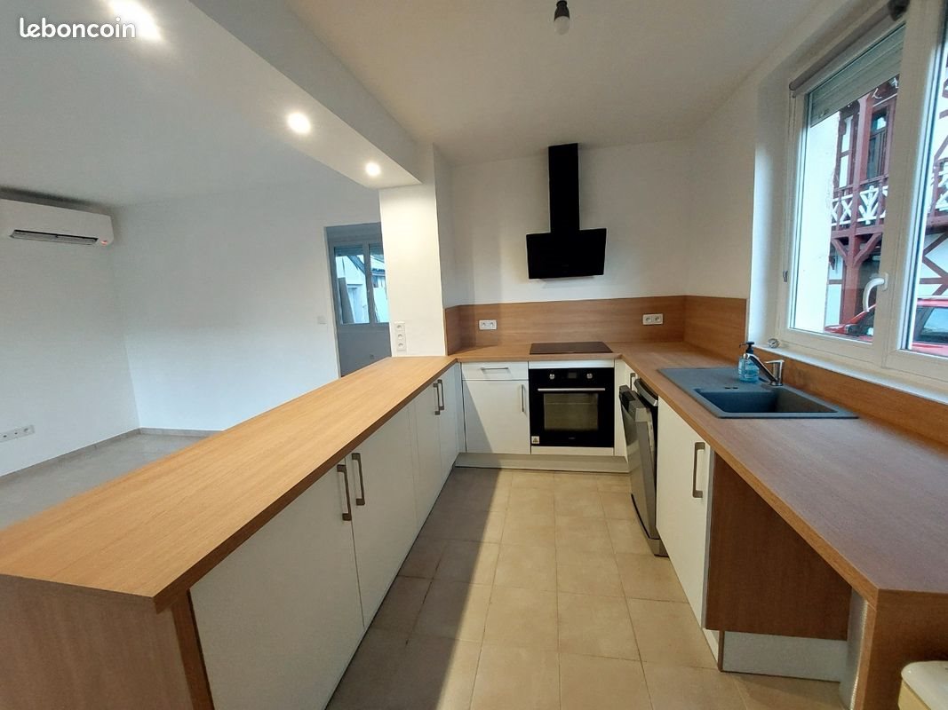 Maison à louer, 37m², Pont-Sainte-Marie