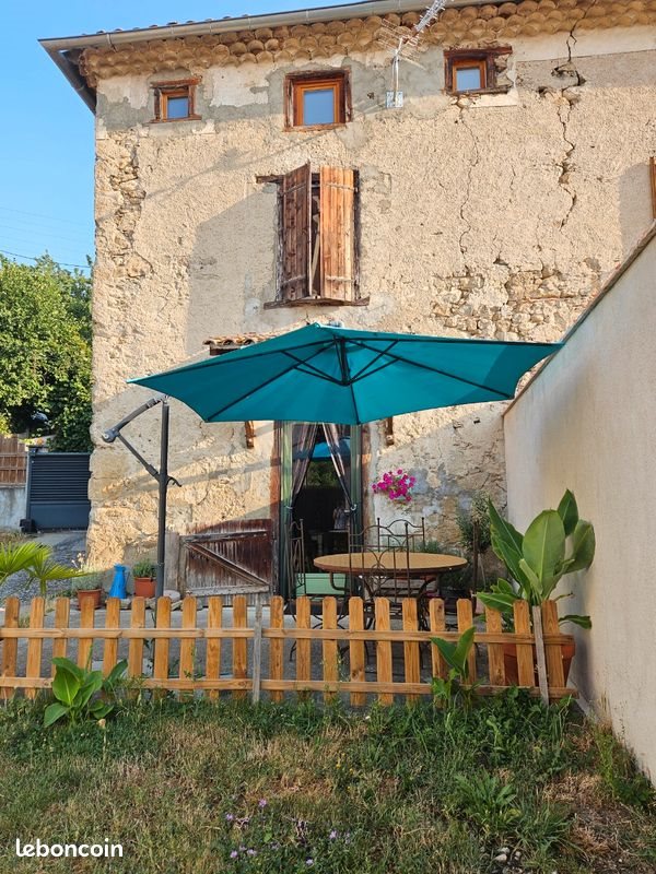 Maison à louer, 93m², Serres-sur-Arget