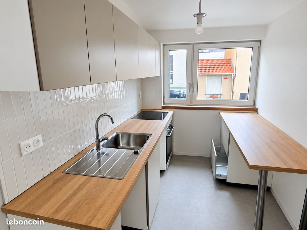 Appartement à louer, 59m², Courbevoie