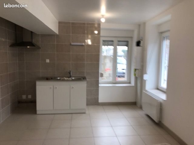 Maison à louer, 110m², Mondrepuis