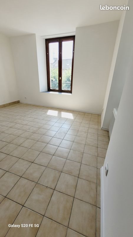 Appartement à louer, 35m², Trilbardou