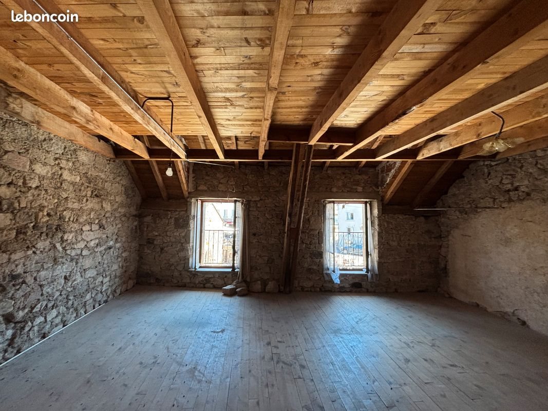 Maison à vendre, 240m², Saint-Alban-sur-Limagnole