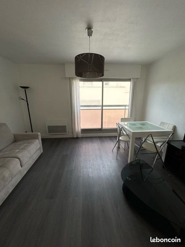 Appartement à louer, 27m², Hyères