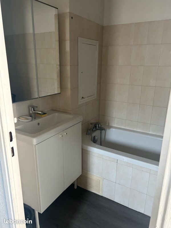 Appartement à louer, 27m², Hyères