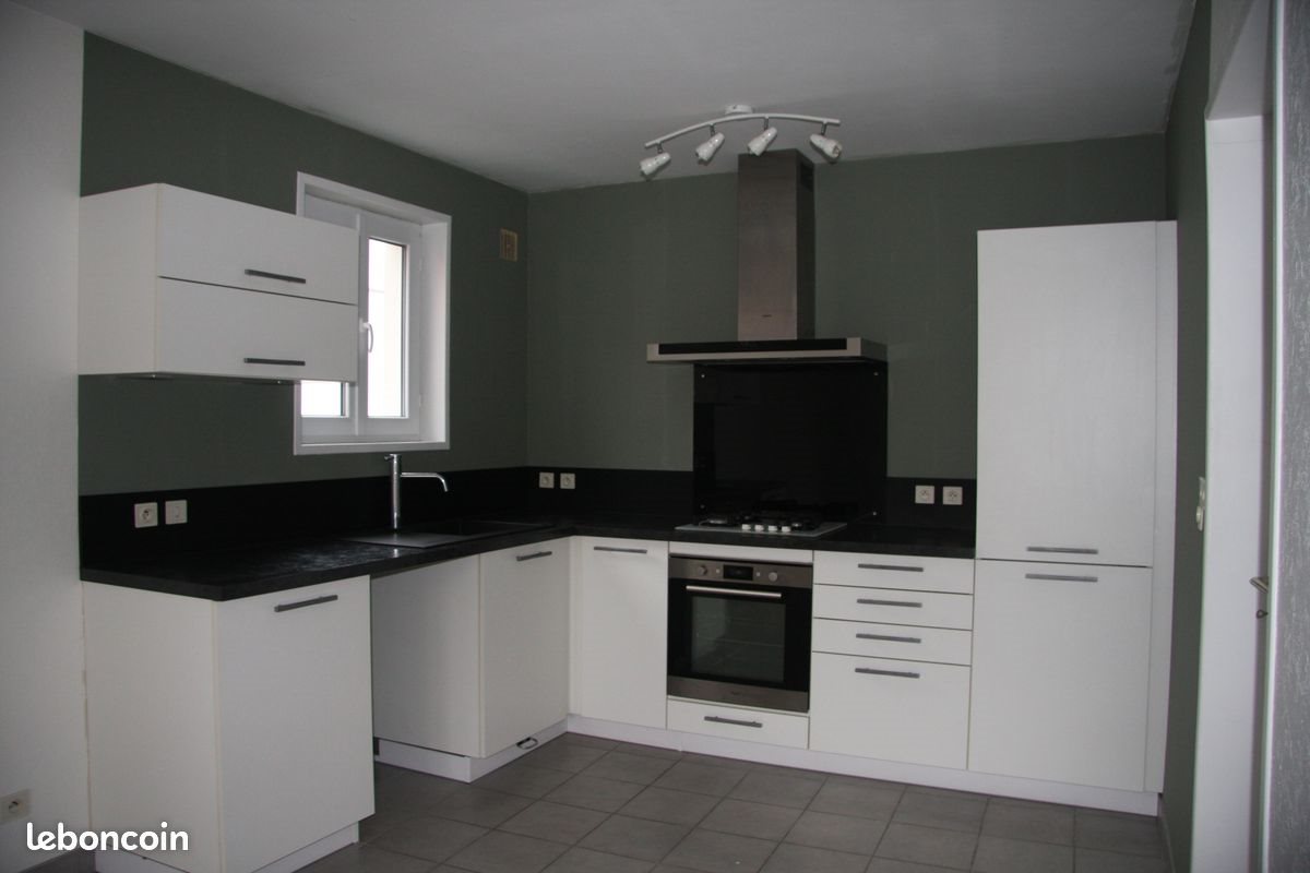 Appartement à louer, 54m², Puy-Guillaume