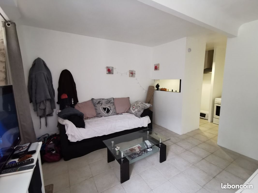 Appartement à louer, 25m², Le Coudray-Montceaux