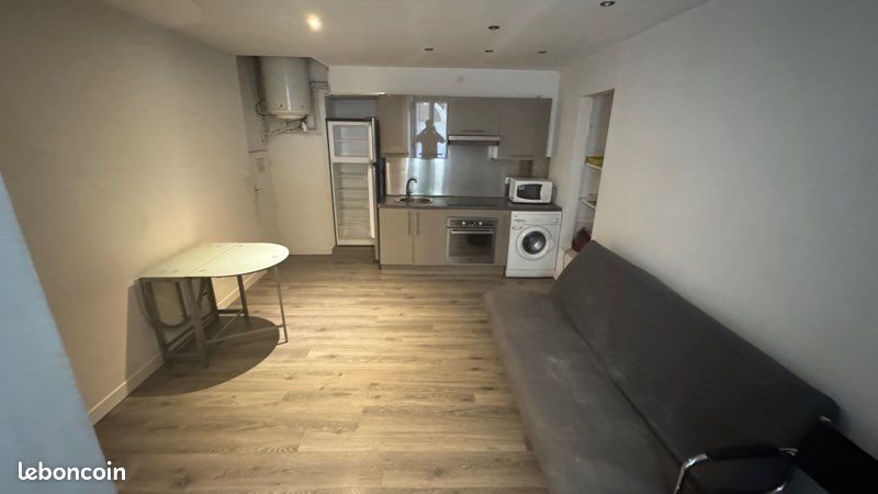 Appartement à louer, 25m², La Destrousse