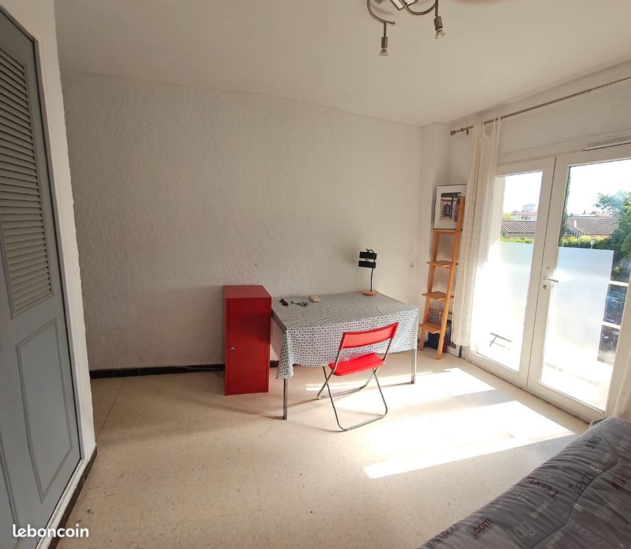 Appartement à louer, 23m², Nîmes