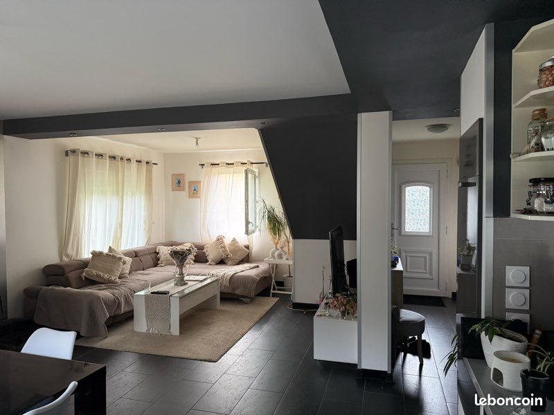 Maison à louer, 146m², Fontaine-Etoupefour