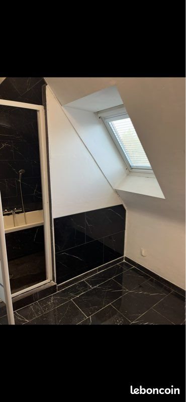 Maison à louer, 102m², Plounéventer