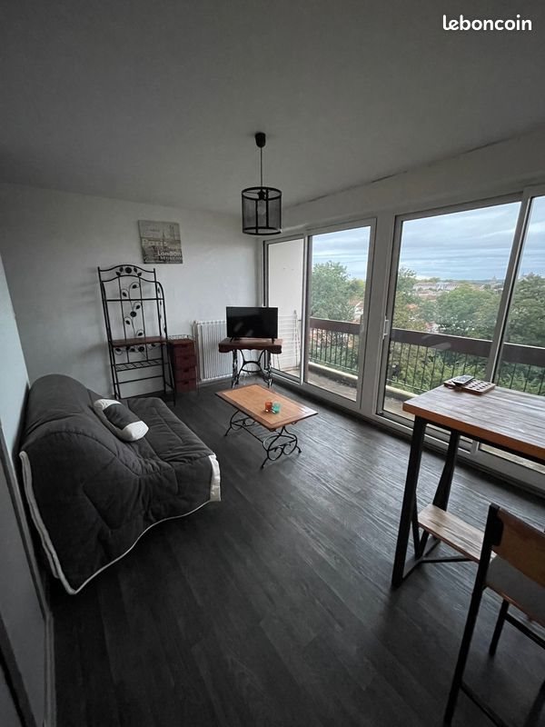 Appartement à louer, 24m², Saintes