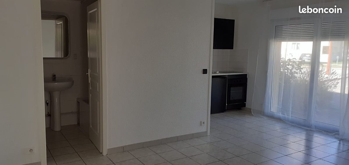 Appartement à louer, 41m², Montréal-la-Cluse