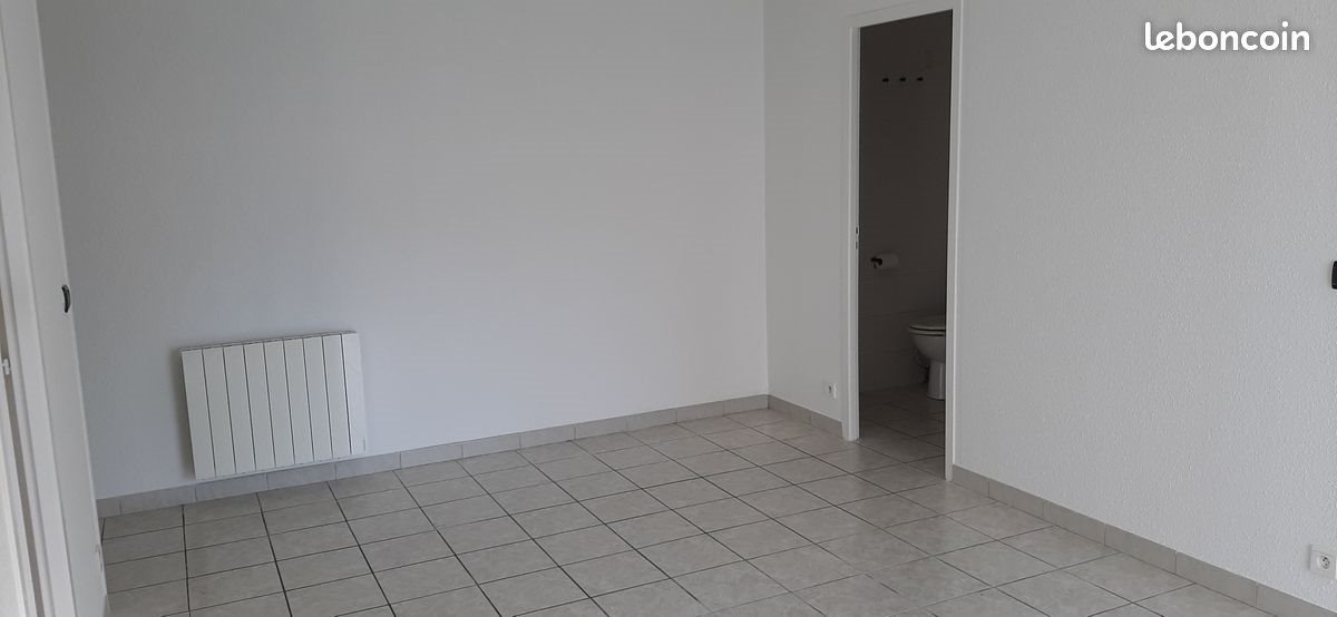 Appartement à louer, 41m², Montréal-la-Cluse