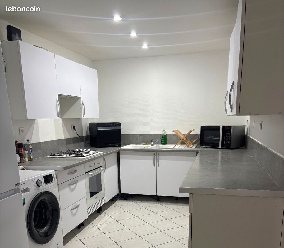 Appartement à louer, 90m², Bettant