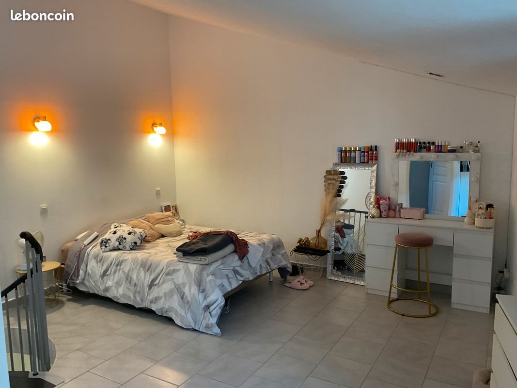 Appartement à louer, 63m², Lambesc