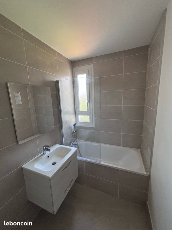 Appartement à vendre, 64m², Saint-Julien-les-Villas