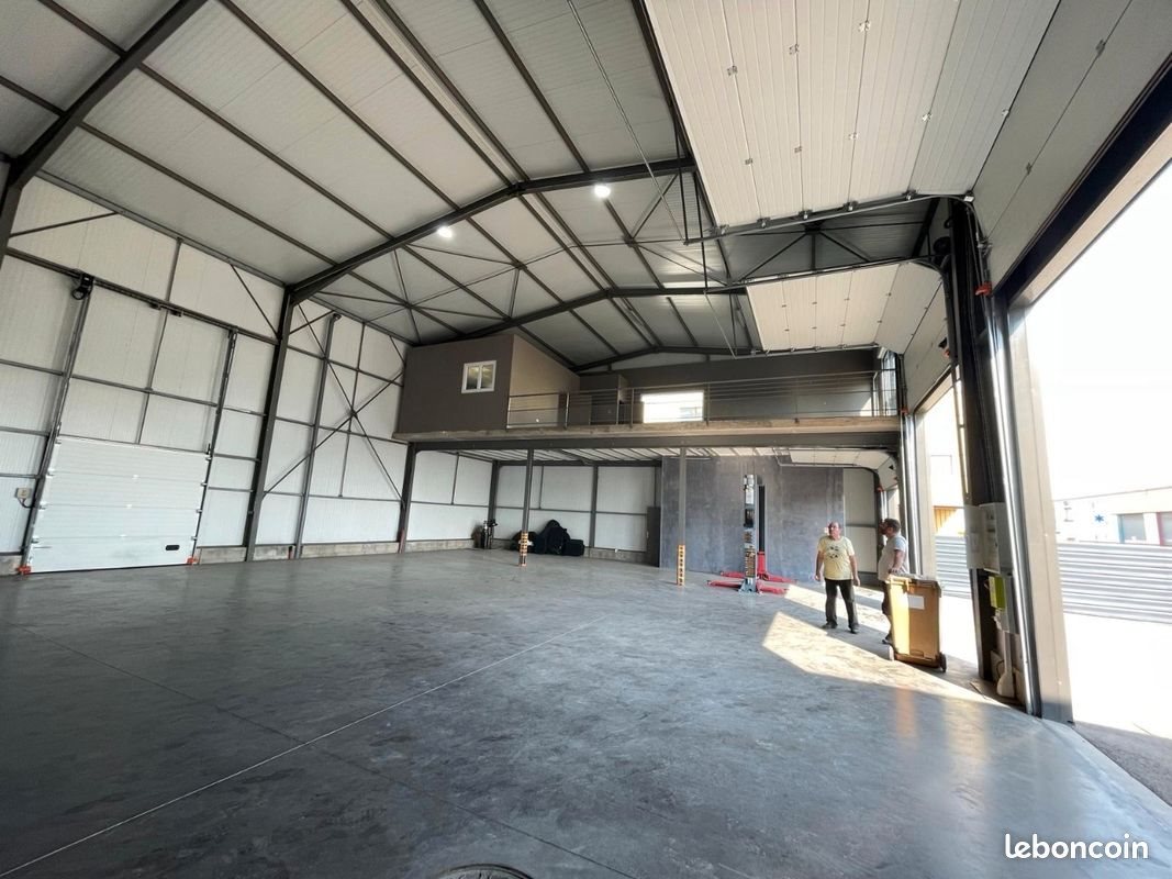 Appartement à louer, 560m², Genas