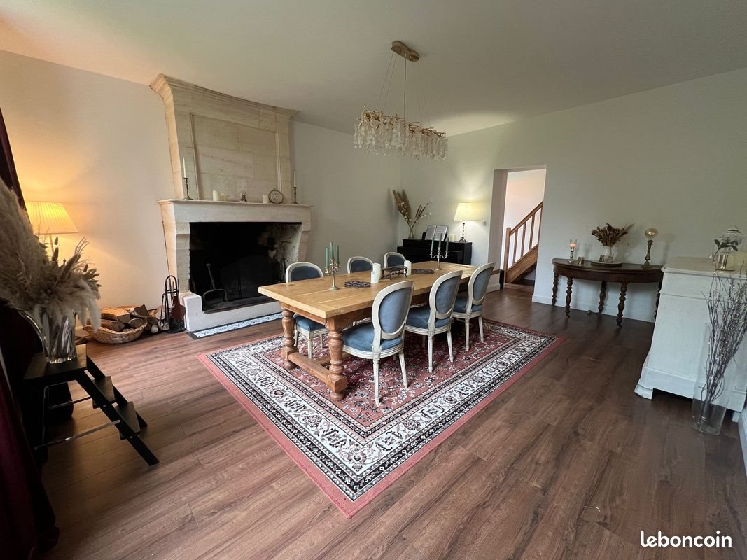 Maison à louer, 260m², Gauriaguet