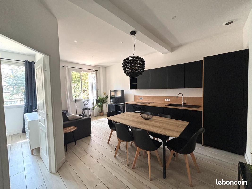 Appartement à louer, 55m², Marseille 8ème
