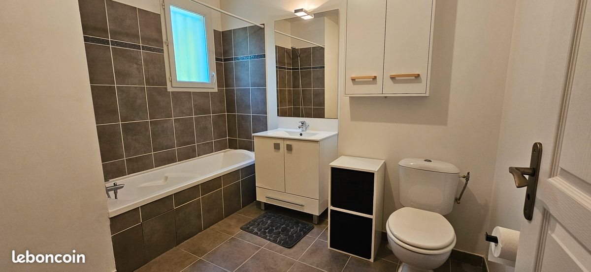Appartement à louer, 40m², Le Rouret