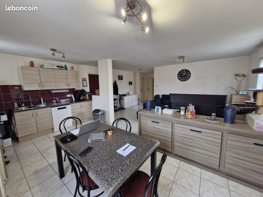 Appartement à louer, 70m², Chavannes-sur-l'Etang